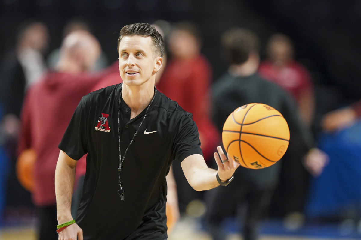Alabama Crimson Tide assistant Charlie Henry during practice at Legacy Arena.
